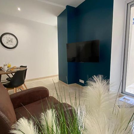 Appartement LE SUNLIGHT - Superb P3 rue Ménard with garage&terrace à Nîmes Extérieur photo